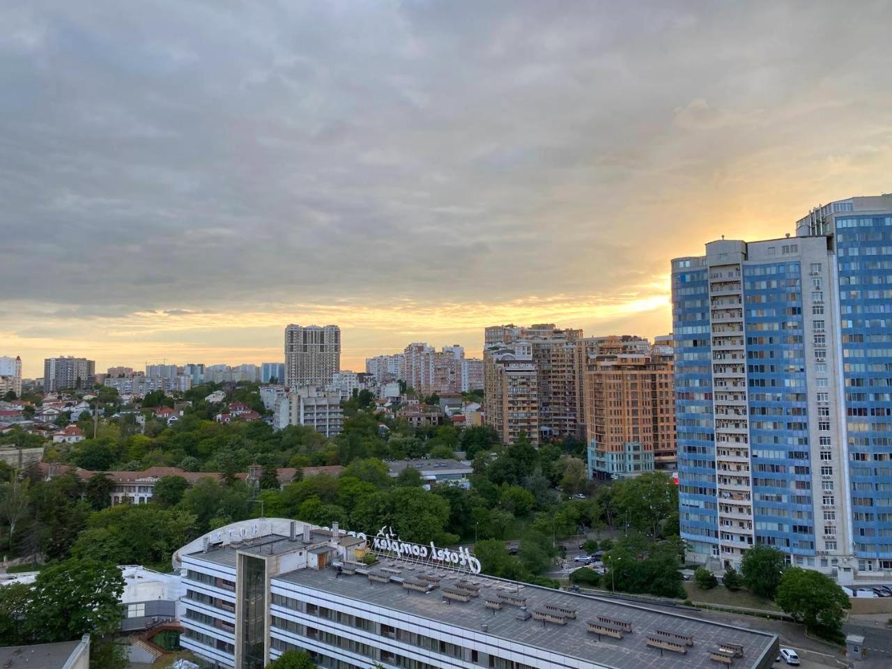 Arcadia Spacious Apartments Odessa Extérieur photo